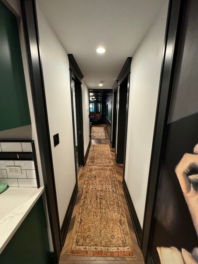 Foto del edificio - 1716 W Balmoral Ave
