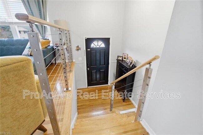 Foto del edificio - 4 Tillerson Dr