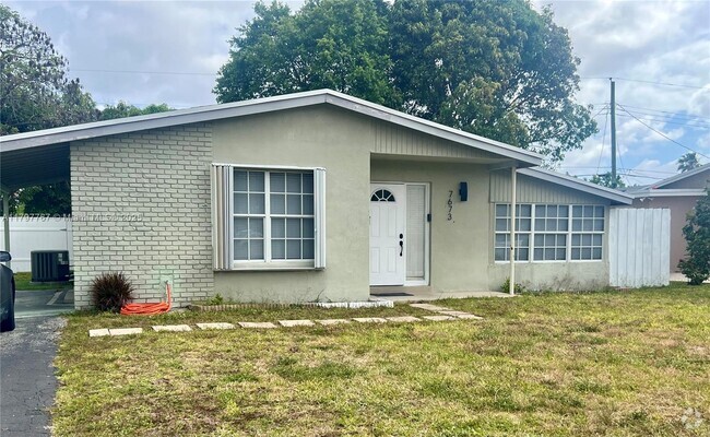 Building Photo - 7673 Plantation Blvd