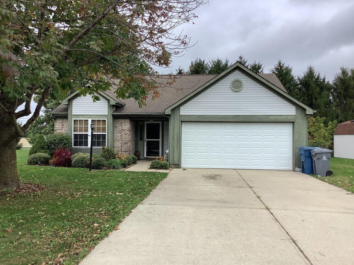 Foto principal - 7440 Chipwood Dr