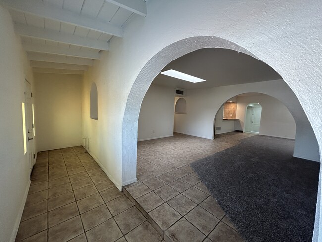 Building Photo - 3062 N 42nd Ave