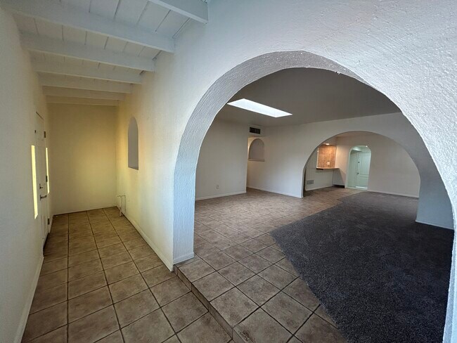 Foto del edificio - 3062 N 42nd Ave