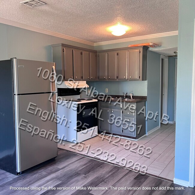 Foto del edificio - 1060 W Saint Alban Ave