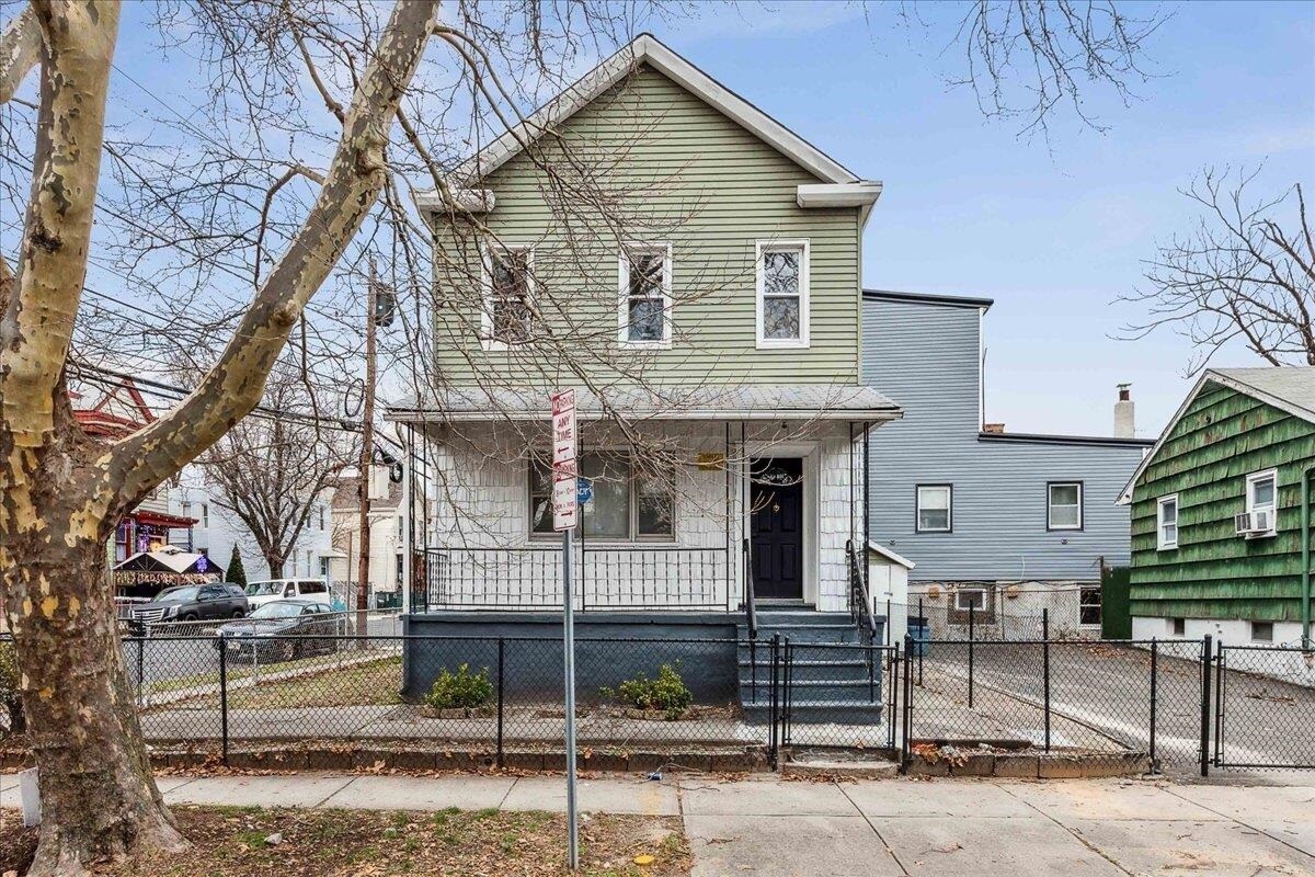 Primary Photo - 51 Rose Ave