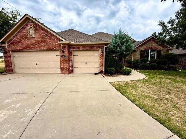 Foto del edificio - 4321 Carrington Ct