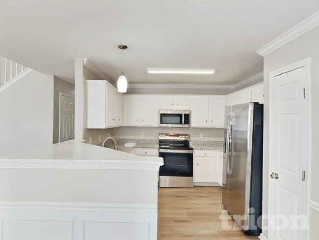 Building Photo - 129 Mary Joe Martin Dr