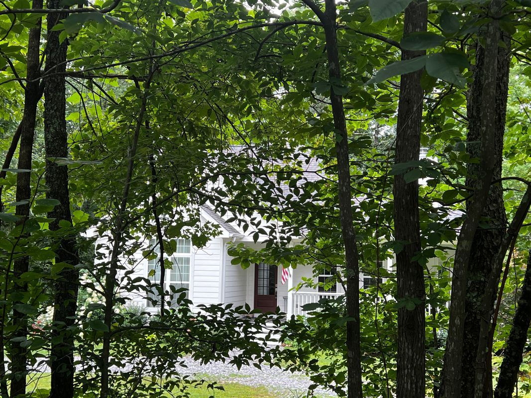 Building Photo - 577 Frontier Bluff Rd