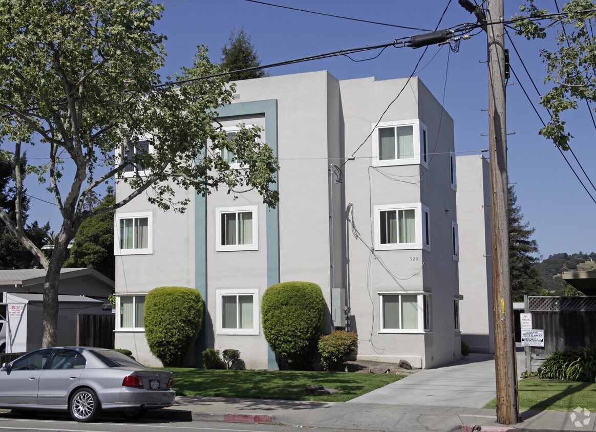 Primary Photo - 520 Bancroft Ave