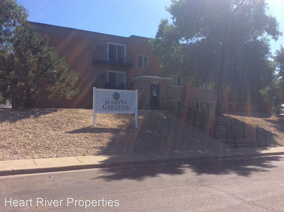 Foto principal - 162 9th Ave E