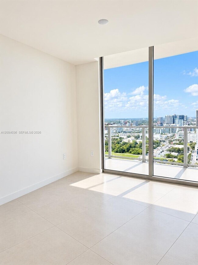 Foto del edificio - 1400 Biscayne Blvd