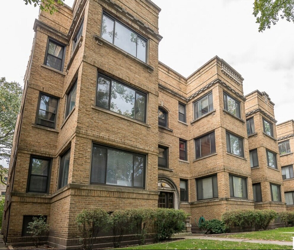 Primary Photo - 1142 Maple Ave
