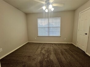 Building Photo - 8904 Elm Drake Ln