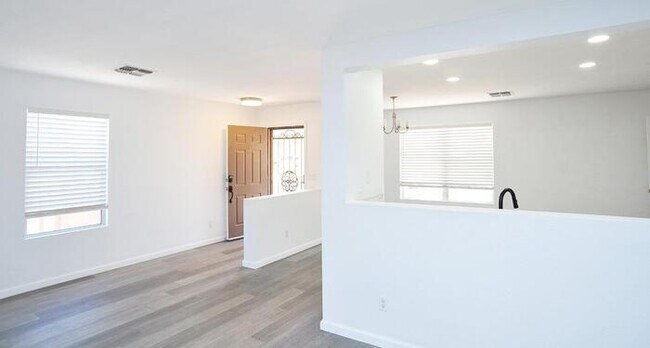 Foto del edificio - Move-In Ready 3 bedroom/2 Bath