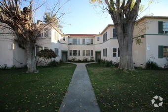 Foto principal - 11726 Riverside Dr
