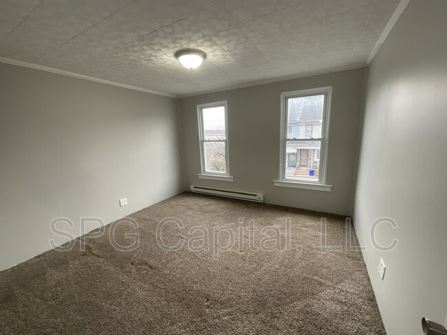 Building Photo - 2118 Greenwood St