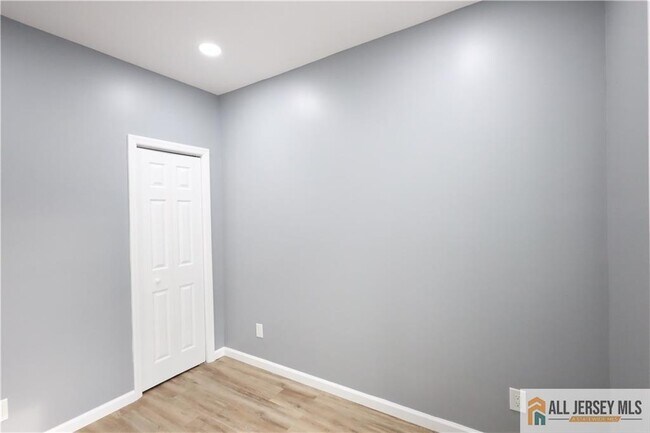 Foto del edificio - 397 Washington St