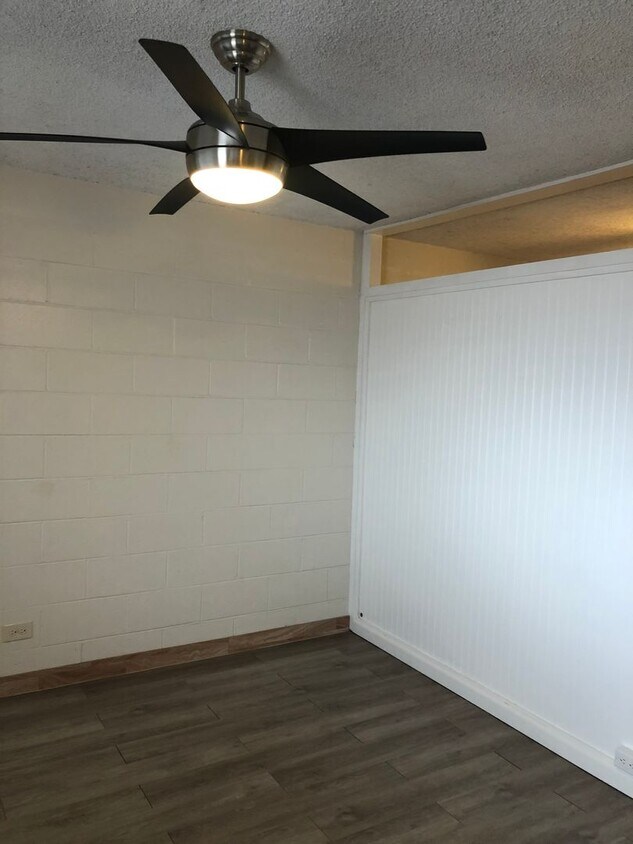 Building Photo - Cozy 1 bedroom Apartment in Liliha $1550 monthly with 1 assigned parking stall
