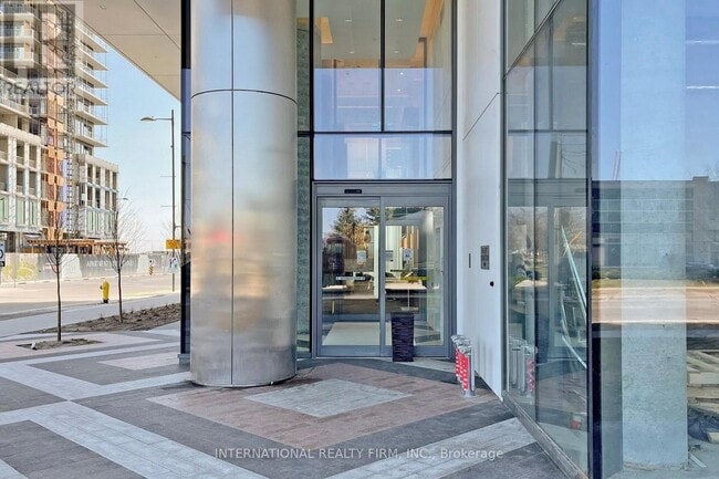Building Photo - 950-4950 Portage Pkwy