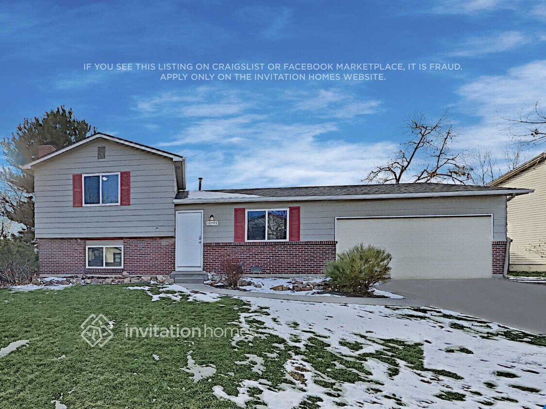 Primary Photo - 10709 Owens St