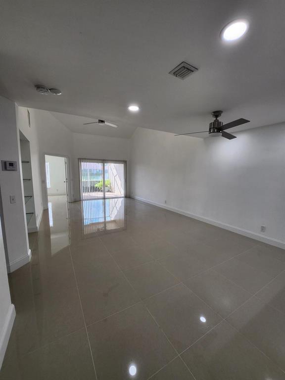Foto del edificio - 7353 NW 61st Ter