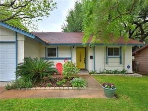 Building Photo - 814 Hill Wood Dr