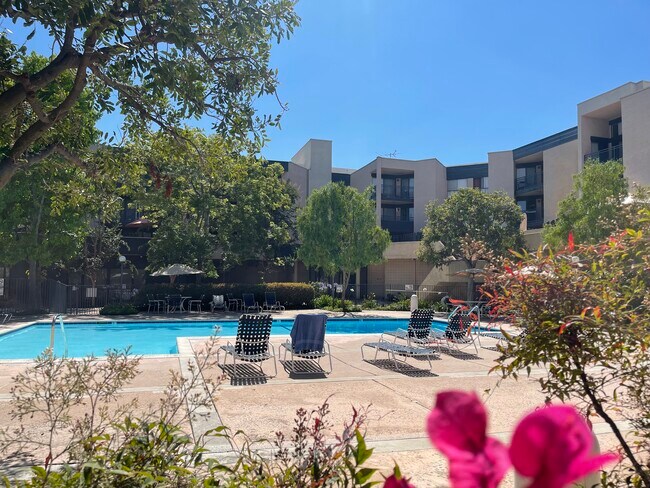 Welcome to Eaton Crest - 4589 Via Marisol