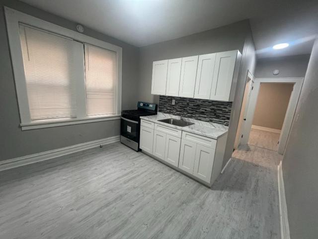 Foto principal - 1 bedroom in PASSAIC NJ 07055