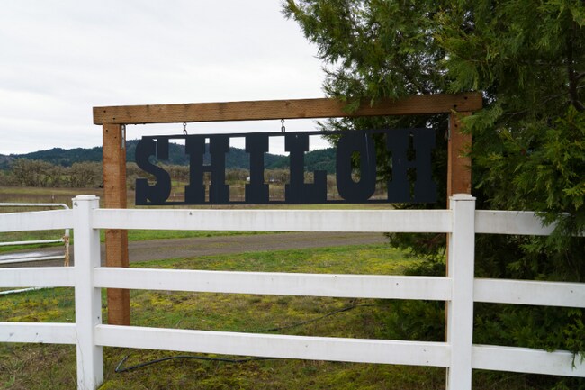 Foto del edificio - 1338 Green Valley Rd