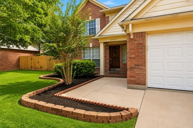 Building Photo - 20615 Valley Wells Dr