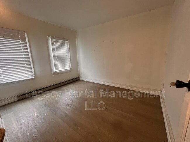 Foto del edificio - 123 South Gilbert Street - 1