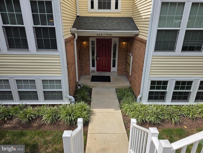 Building Photo - 628 Southern Hills Dr