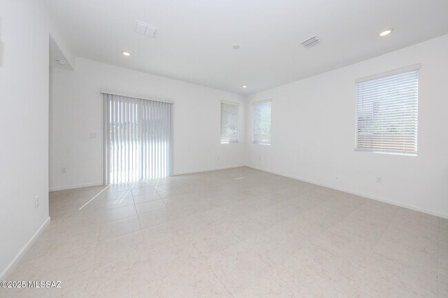 Foto del edificio - 17581 S Desert Barberry Dr