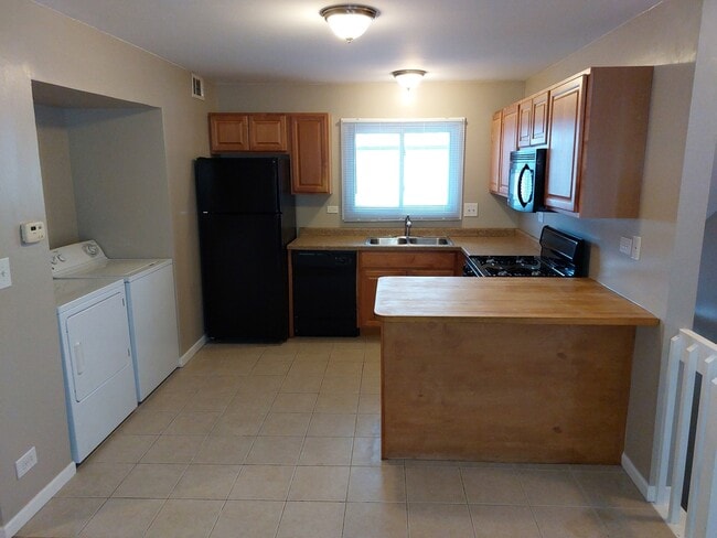Building Photo - 683 Rosner Dr