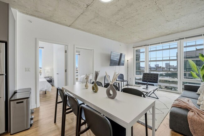 Foto del edificio - 853 W Blackhawk St