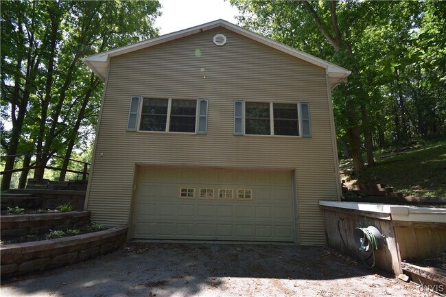 Building Photo - 24673 Crane Ln