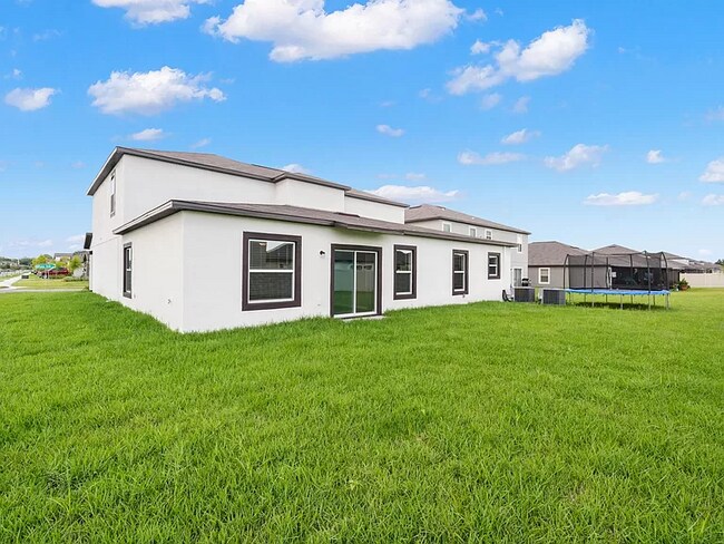 Building Photo - 16609 Parker River St