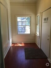 Building Photo - 1309 Maple St
