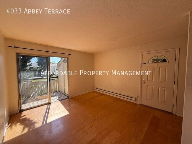 Foto del edificio - 4033 Abbey Terrace