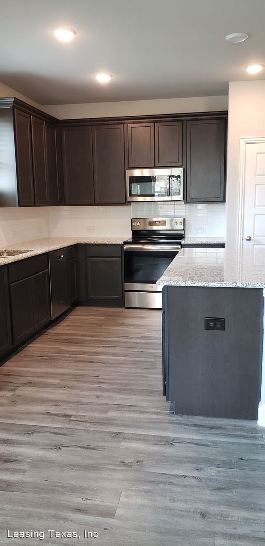 Foto del edificio - 3 br, 2.5 bath House - 4927 Sanger Circle Dr.