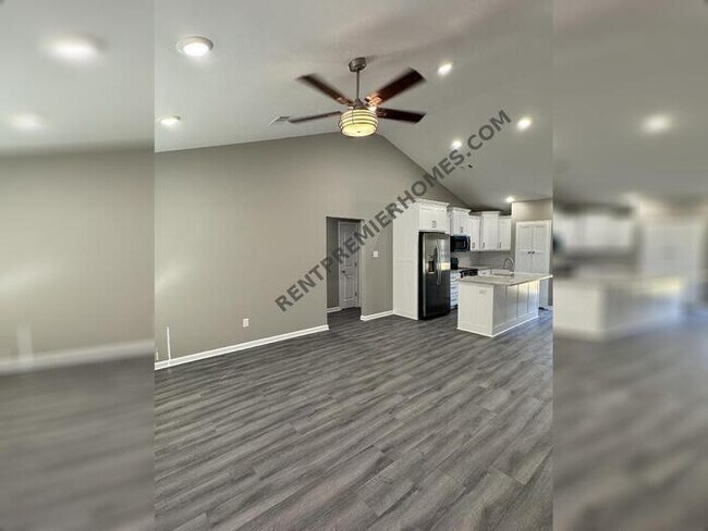 Building Photo - 16 Edward Dr