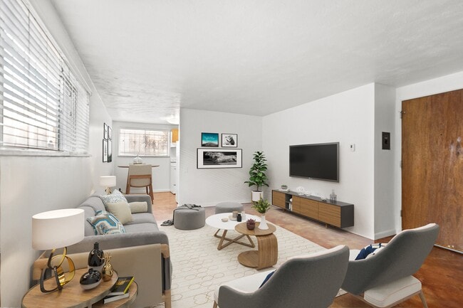 Building Photo - The Shamrock