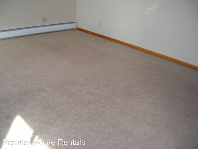 Building Photo - 3 br, 1 bath House - 407 Hahn Ave