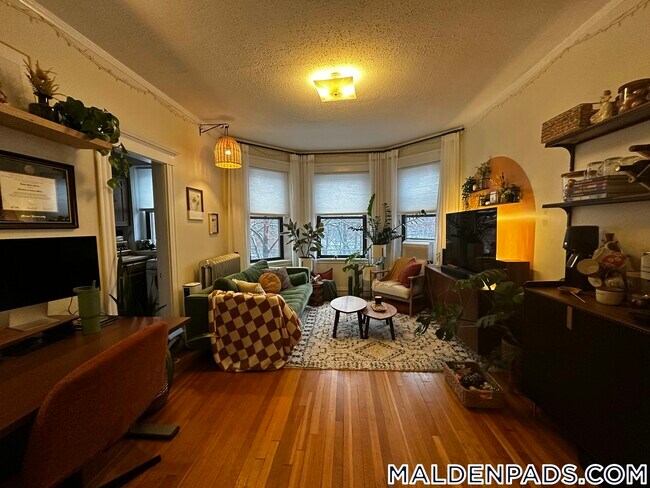 Building Photo - 17-19 Washington St.