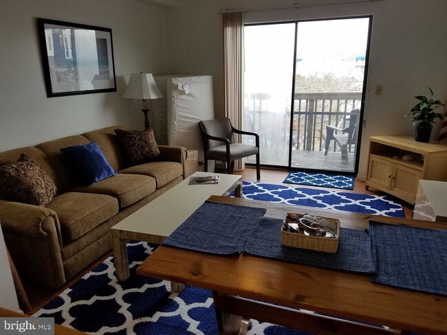 Building Photo - 105 123rd St