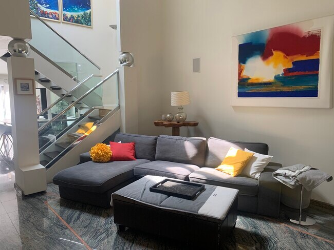 Foto del edificio - 5106 Gaslight Ln
