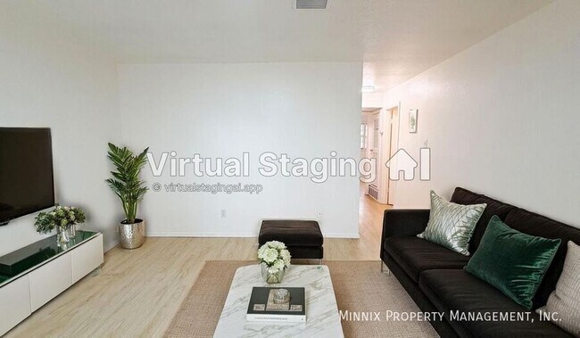 Building Photo - 5005 Avenue W
