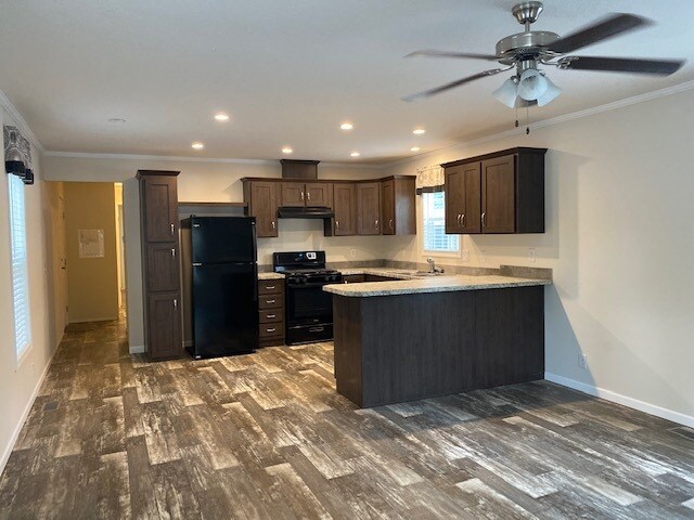 Foto principal - 2330 E Main St