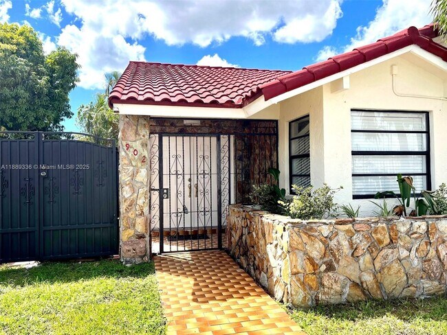 Foto del edificio - 902 SW 126th Ave