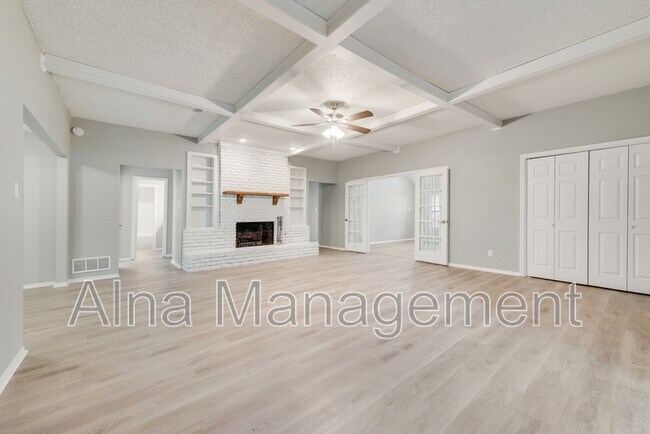 Foto del edificio - 1005 Canadian Cir