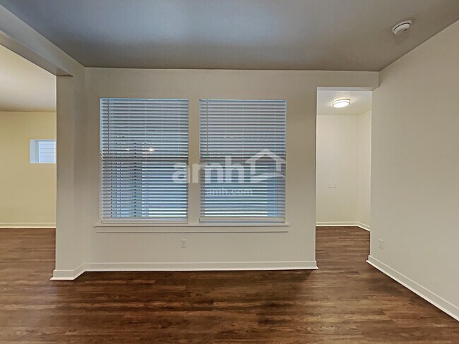 Foto del edificio - 799 E Springloyd St
